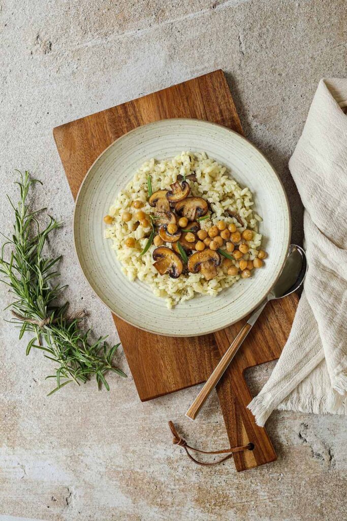 Veganes Pilz-Risotto mit Champignons und ohne Wein - Appeteyezing